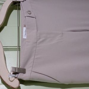 Women's Calvin Klein Classic fit flat front trouser 4P sand dress pant